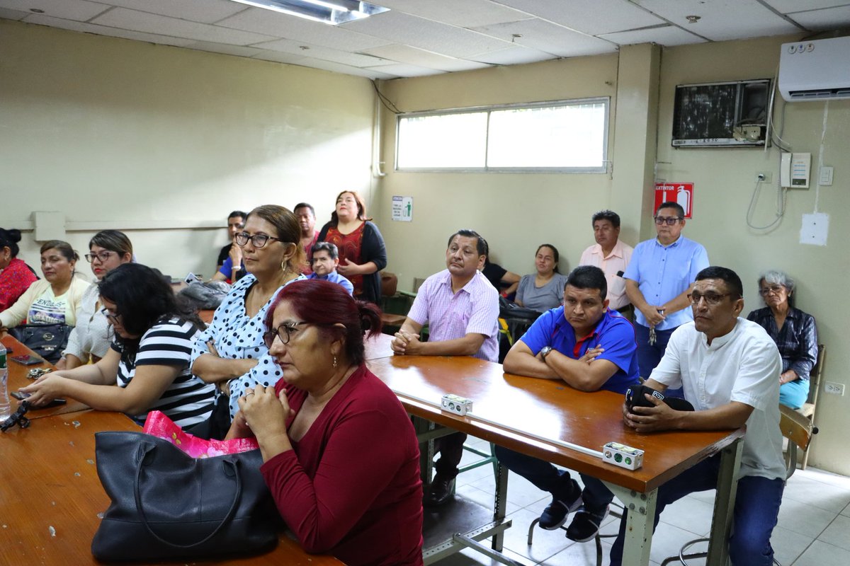 'Los estudiantes en el nuevo año lectivo, van a encontrar un nuevo laboratorio, con computadoras óptimas para su aprendizaje. Con esta colaboración llegamos al 10% de esta comunidad educativa', dijo el Gerente General.

#SomosEstratégicos