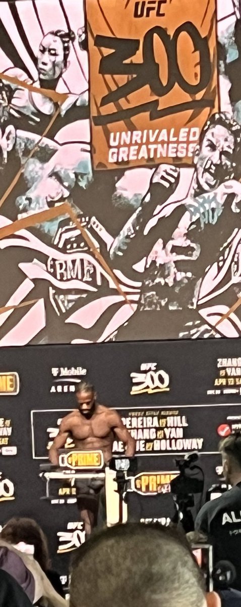 More than halfway through the official weigh ins for #UFC300. All clean so far Max Holloway is bigger than he was his last fight at 155. Aljamain Sterling is jacked, almost unrecognizable for his fight at 145. Kattar also looking huge, seems he had a good recovery.