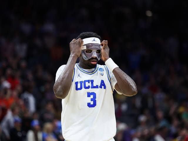 Sezonu UCLA'da tamamlayan temsilcimiz Adem Bona, 2024 NBA Draftı'na gireceğini açıkladı.
