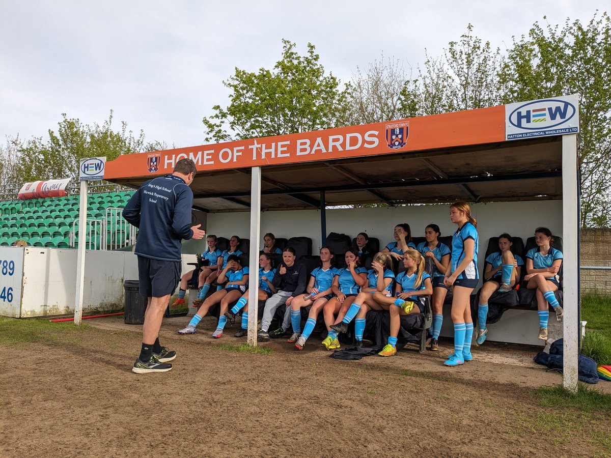 An end to end second half for the @KHSWarwick U14 football team in the County Cup Final it's now 2-2. Both teams creating chances to win it in normal time but we now have extra time to try and find a winner! ⚽⚽⚽