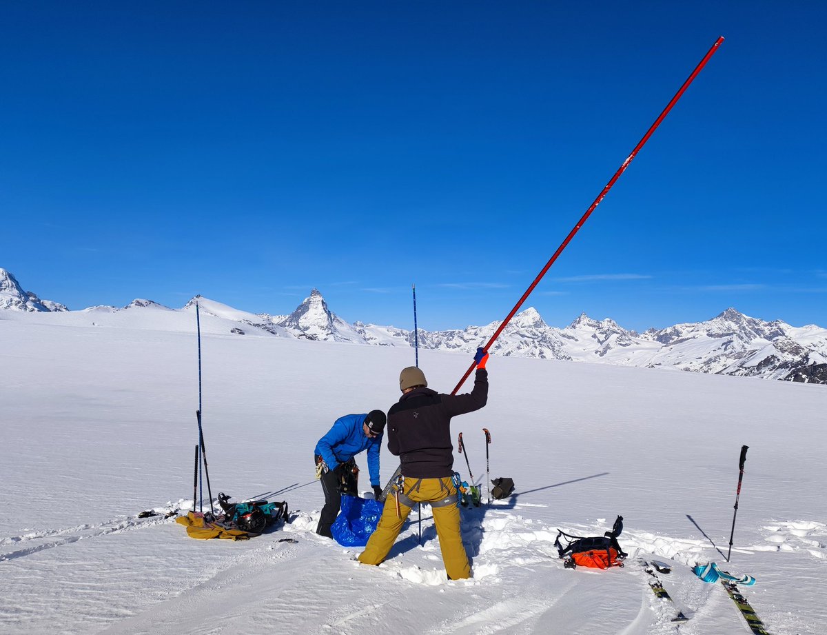 What a great day on Findel #Glacier for @glamos_ch measurements of winter snow accumulation. And a privilege to work in this beautiful but fragile environment! Much better situation than in the last two years, even though not exceptional for the region relative to long-term mean