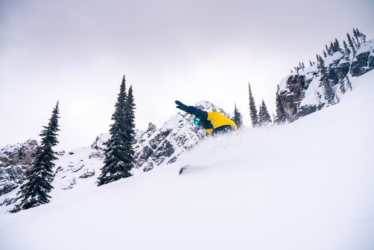 What a week it's been! 🏔️ From fresh powder to bluebird days, our final week has been one to remember! ❄️ ☀️ Get out and hit the slope for the final 3 days of winter operations!
#finalweekend #revelstoke #revelstoked #powder