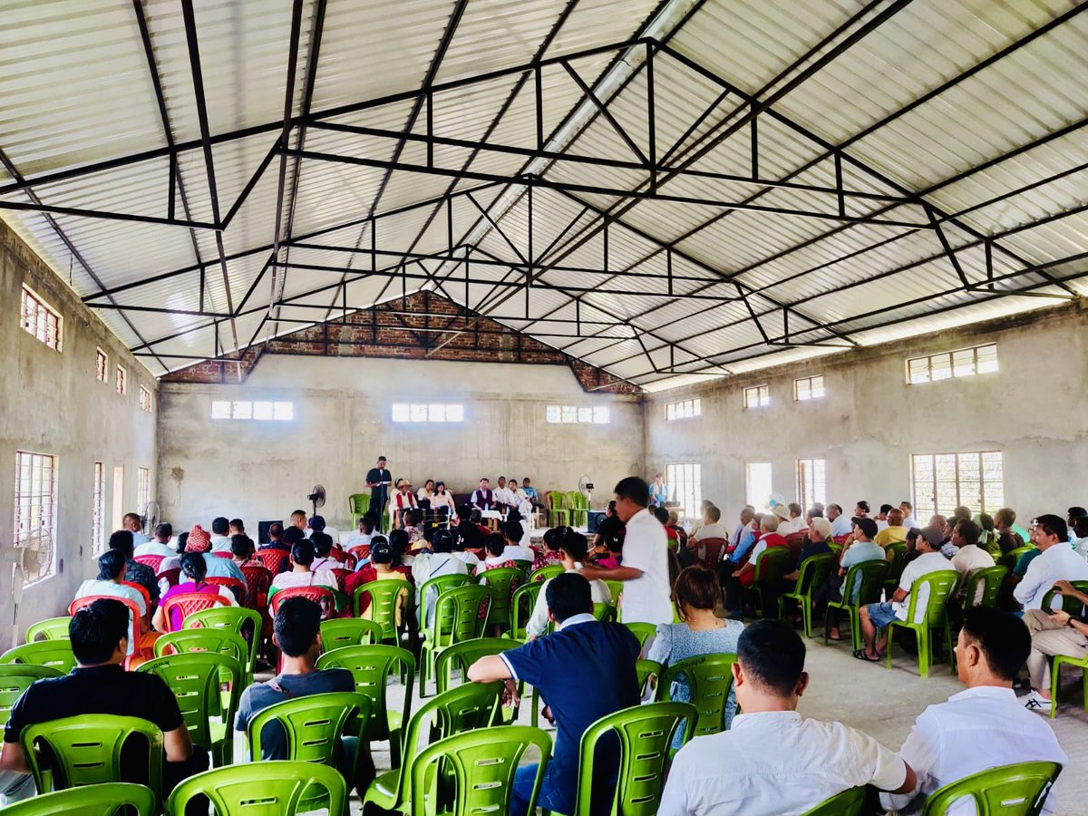 Smti. Hekani Jakhalu @Hekani , Advisor- Industries & Commerce, Govt. of Nagaland, convened a meeting with the Doyapur Unit on 12th of April,2024, at Doyapur Council Hall, Dimapur, ahead of the Lok Sabha Election. #ndpp #pda #LokSabhaElection2024 #cleanelection #nagaland #India