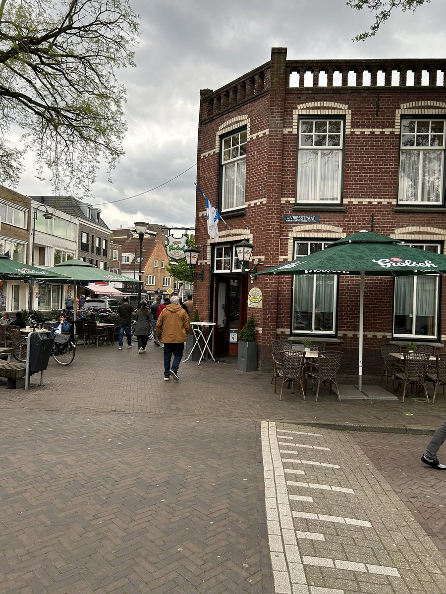 mod_81's tweet photo. Eindhoven is Blauw Wit @FCEindhoven https://t.co/i03vuhfumF