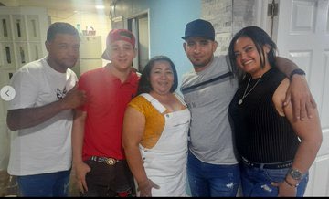 Justiciaco91690's tweet photo. Me importa un pico quien trajo a los #venezolanos voy a votar por el que los saque del país, el que ponga mano dura, de más atribuciones a Carabineros y ponga minas antipersonales en la frontera y se acaban los venecos. https://t.co/abvr0qgjKD