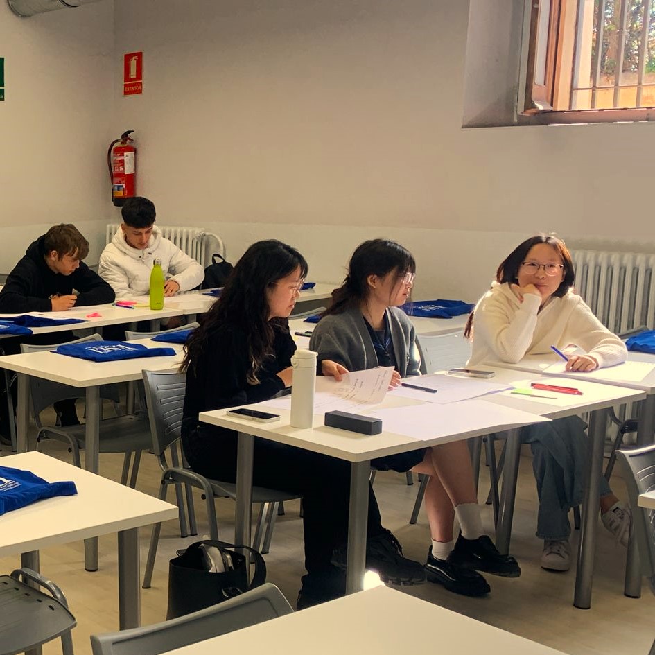 ISCAT_School's tweet photo. Our AS business students had an enriching experience at @eseibarcelona! ๐ Taking part in a dynamic bootcamp, they gained insights on entrepreneurship, innovation, and business management. ๐ผ Interactive sessions sparked creativity and leadership skills. #ASBusiness ๐๐ก๐ https://t.co/QRjpQkg2jx