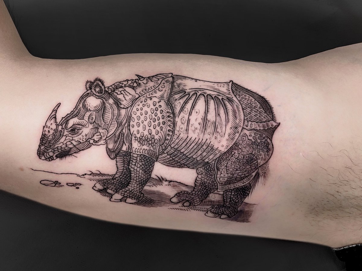 Neu im Blog: Anne Sophie Schneider: Albrecht Dürer Tattoo Art. Haut als Träger druckgraphischer Motive des Nürnberger Meisters: blog.arthistoricum.net/beitrag/2024/0… #tattoo #albrechtduerer #ausstellung #albrechtduererhaus #nuernberg @museen_nbg