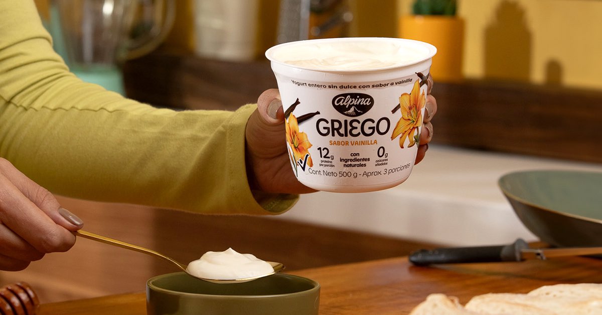 Los mejores hábitos se crean un día a la vez. Tú también puedes empezar uno hoy incluyendo el NUEVO Yogurt Griego Vainilla en tus comidas.😋💛🥄✨