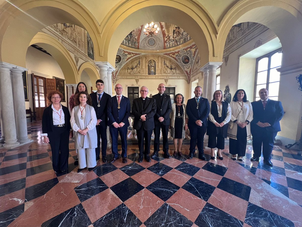 Encuentro con la Hermandad de Nuestra Señora de Guaditoca, Patrona y Alcaldesa Perpetua de #Guadalcanal, en la Sierra Morena de #Sevilla. Grande historia e interesantes proyectos de futuro