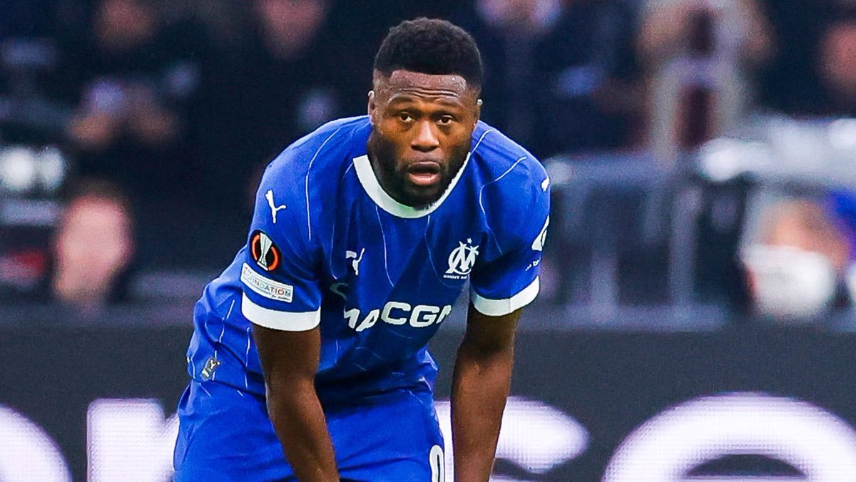 🔹Chancel Mbemba 🇨🇩 a ressenti des douleurs au genou hier face à Benfica mais ce n’est pas une rechute et l’OM a bon espoir qu’il soit disponible jeudi. (RMC) #TeamOM