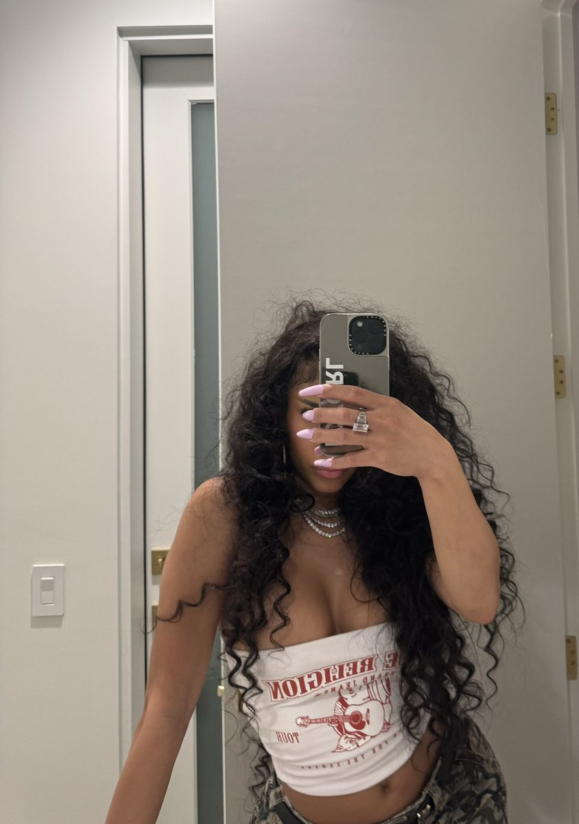 Saweetie tweet picture