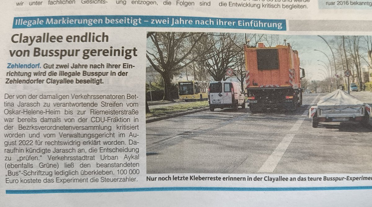Stolz wie Bolle ist die #CDU in #Steglitz-#Zehlendorf, dass sie vor Gericht eine Busspur vernichtet hat. Jetzt können dort endlich wieder kostenlos Gewerbeanhänger und Privat-Pkws geparkt werden. Zehlendorf soll Dorf bleiben. So eine Provinzpartei!
#Verkehrswende #Berlin