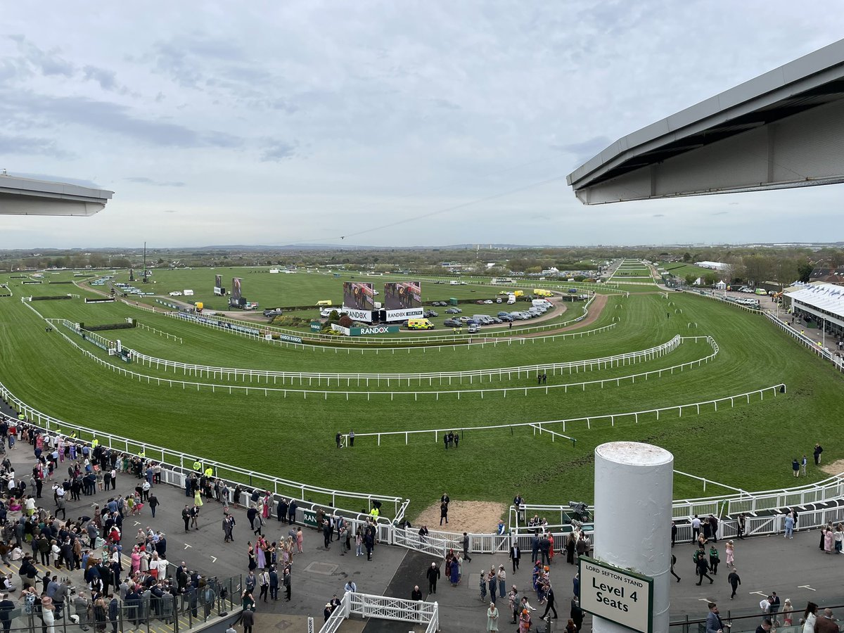 Best view on the racecourse 👌🏻 🐎 @AintreeRaces feeling nostalgic … #horseracing #racingweather #weather