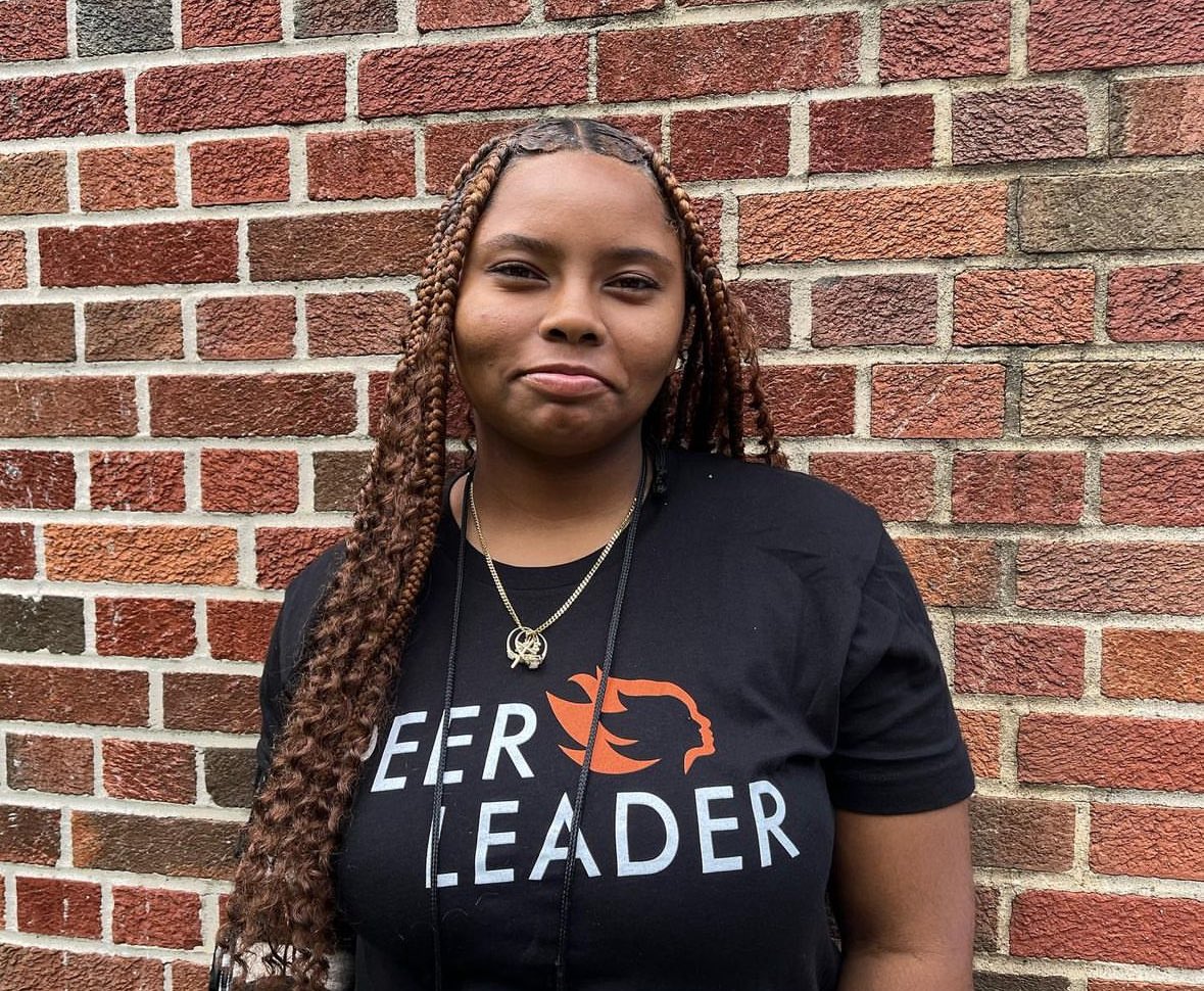 PeerForward's tweet image. It's #ForwardThinkerFriday! This week we are spotlighting Breynia Darrell. Breynia is a senior at The Berkeley Institute in Bermuda and acts as the activity leader on her #PeerForward team. You can read the full feature on our blog: 
peerforward.org/forward-thinke…