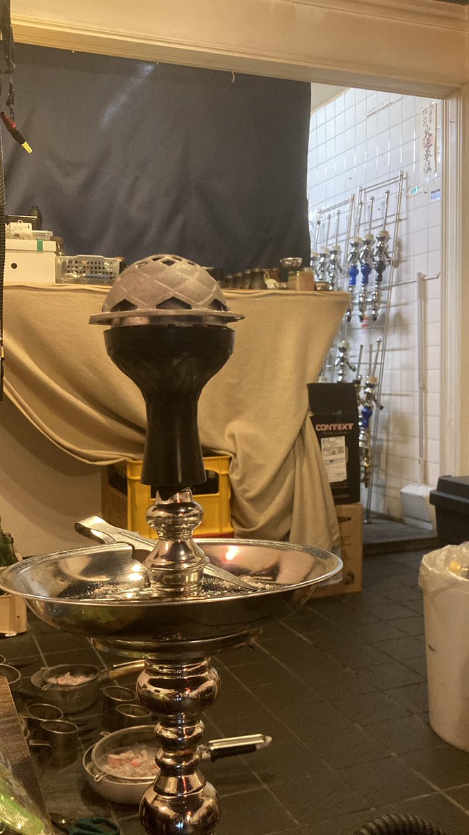 （味を）進める為に（焼けを）止める。
（そのためにまず表面が）固まってる方の（フレーバー）をほぐして…
味を（吸われて）止まる前に（水量を）減らしたらいいか…
（順序として）甘さ（から舌に）来るんやし
一度（熱侵入を）止めて（風防を）かけてからほぐしてあげた方がええやね…