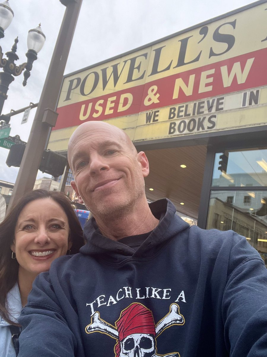 “We believe in books!!” Yes!! Had a blast browsing @Powells in Portland, OR yesterday with @tishrich! Thanks to Powell’s for carrying some of our #dbcincbooks titles! #tlap #MLMagical #DragonSmart