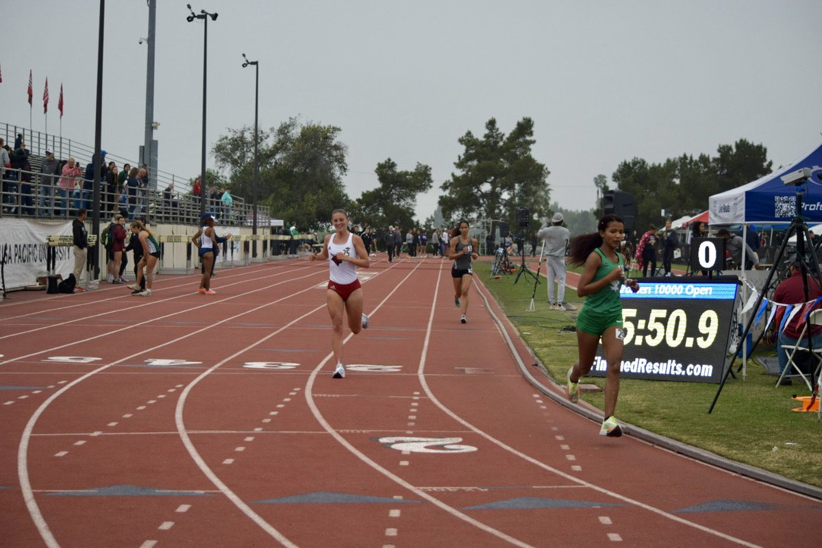 𝑻𝑯𝑬 𝑸𝑼𝑬𝑬𝑵 👑

Lauren Metzgers does it again with a HUGE 10,000m section win and a 𝗦𝗖𝗛𝗢𝗢𝗟 𝗥𝗘𝗖𝗢𝗥𝗗 time of 35:50.97!!

#OmahaTFXC | ⚫️🔴🐮