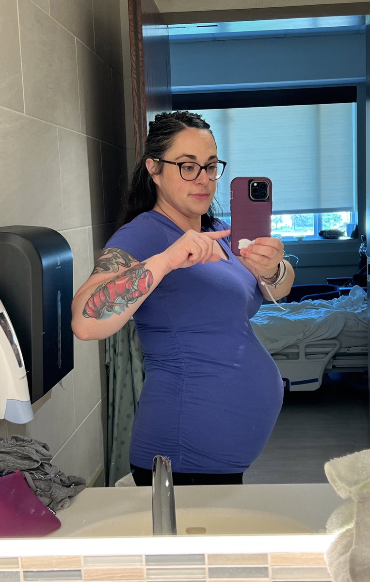 lane🌈🖤 tweet media