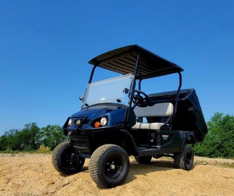 Put that electric bed lift to work! Unload up to 1,200lbs of cargo with just the touch of a button. 📸 Little Egypt Golf Cars #Cushman #NeverBeOutworked