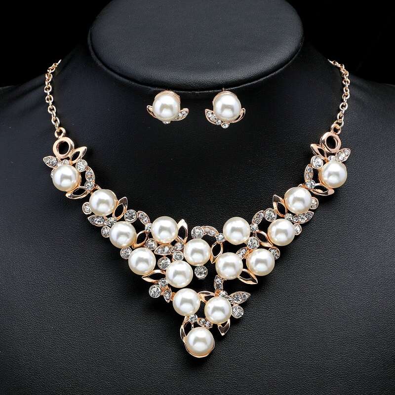 Step into a world where luxury meets elegance with our Fashion Rhinestones &Pearl Earrings Necklace Set! 💫 Dive into a collection that’s as unique & radiant as you are. Your next piece of perfection awaits at YongxiJewelry.com  #LuxuryJewelry #YongxiJewelry #PearlNecklace