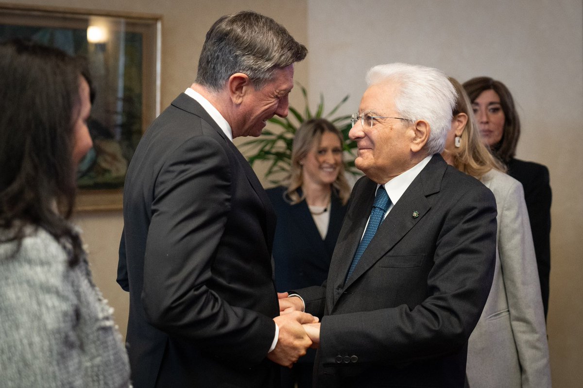 Today we awarded the honorary Master’s Degree in Law to the President of the Republic Sergio Mattarella and to Borut Pahor, former President of the Republic of Slovenia, two personalities who are contributing to writing the history of the Adriatic border portale.units.it/en/news/honora…