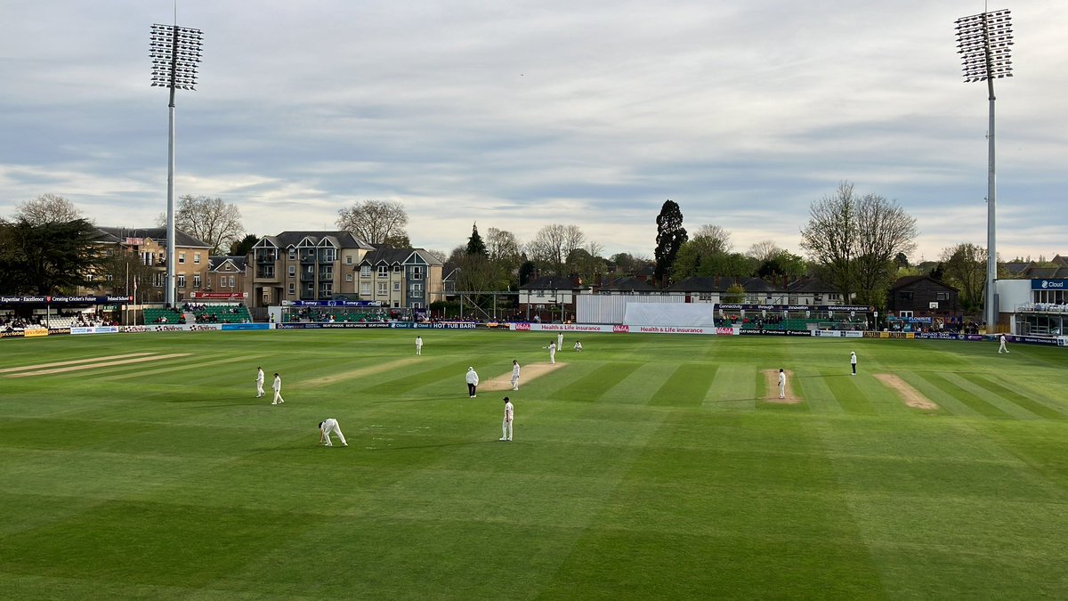 WICKET Great running catch from Tawanda Muyeye at deep third sees the end of Pepper for 49 off the bowling of Gilchrist. 🏏 Essex 396-6 with seven overs to go of day one. #bbccricket