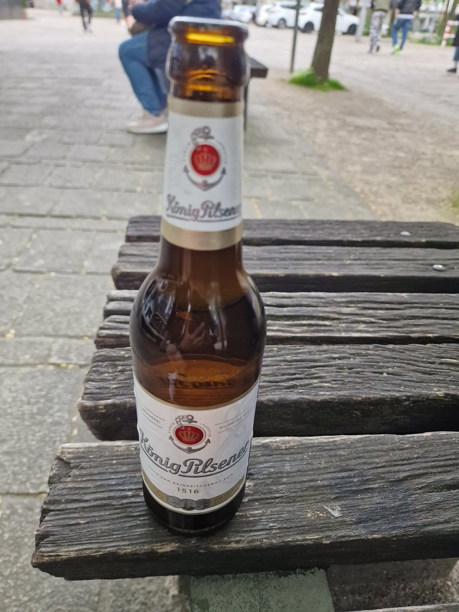 2,60 Euro für 2 Bier in Oberhausen für ein KöPi. Folgt mit für mehr Reisetipps