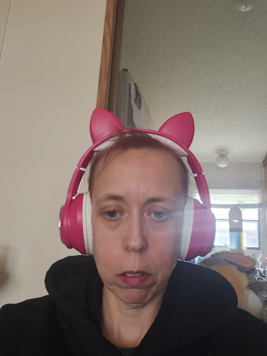 KristyTracey's tweet image. 🍃🧋🎶🎵🎶