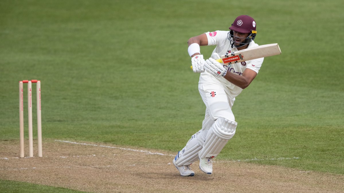 91 | Five overs left in the day. 🌤️ Rob Keogh is at the crease with Emilio Gay. Northamptonshire 286/3. Watch live 👉 nccc.co.uk/live