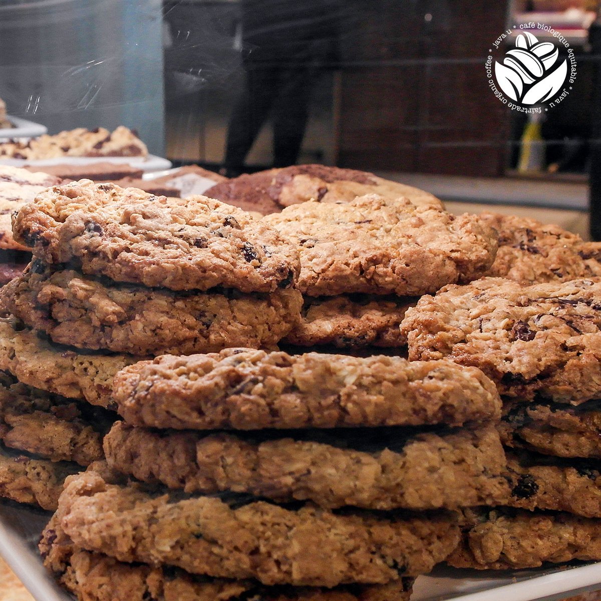 The tastiest snack to go with your coffee; cookies! 😋🍪

La meilleure collation pour accompagner votre café: les biscuits! 😋🍪

#javau #fairtradeorganic #montreal #coffee #cafe #mtlcafe #fresh #coffeelover #coffeeshop #coffeehouse #food #foodie #cookies #snack