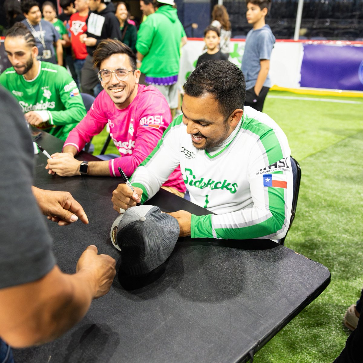 One of our favorite parts of game day is meeting the fans after the game 💚 Happy Fan Friday, Sidekicks Nation! #FanFriday | #SidekicksRising