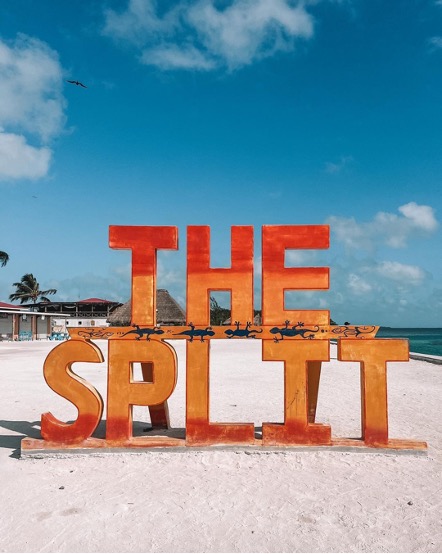 🌴 Paradise found on the charming island of Caye Caulker, Belize 🇧🇿 And at its heart lies The Split, the ultimate beach destination for sun-seekers and adventurers alike. 🌊#TravelBelize 📸: @taywilson24