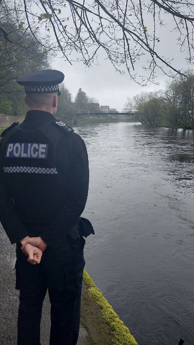 #Dumfries Community Officers have been out on foot patrol today, targeting those involved in anti social behaviour. This evening our community officers will be on high visibility patrol in the town centre to offer offer reassurance and target those who disrupt our communities.