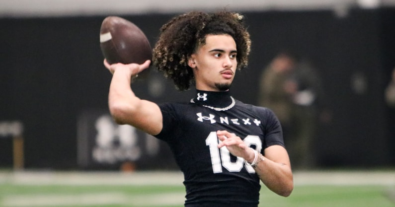 Will Auburn sign an elite QB in the 2025 class? On3's @SWiltfong_ believes things are trending in that direction. More from Steve on Auburn's QB recruiting... On3: on3.com/news/auburn-hu…