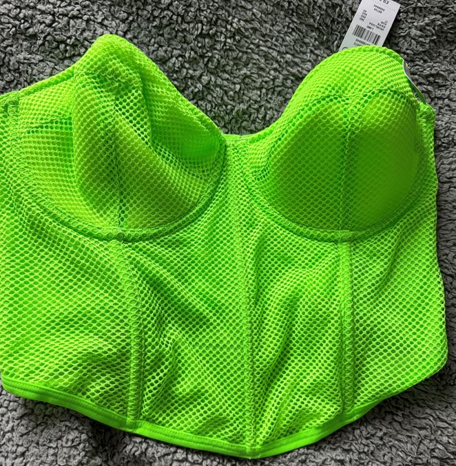 #UPDATE | Officers investigating the discovery of the body of a woman in the River Mersey in March are still working to find out her identity - an image of the crop-top she was believed to have been wearing has previously been released. Read more: orlo.uk/2B7Fn