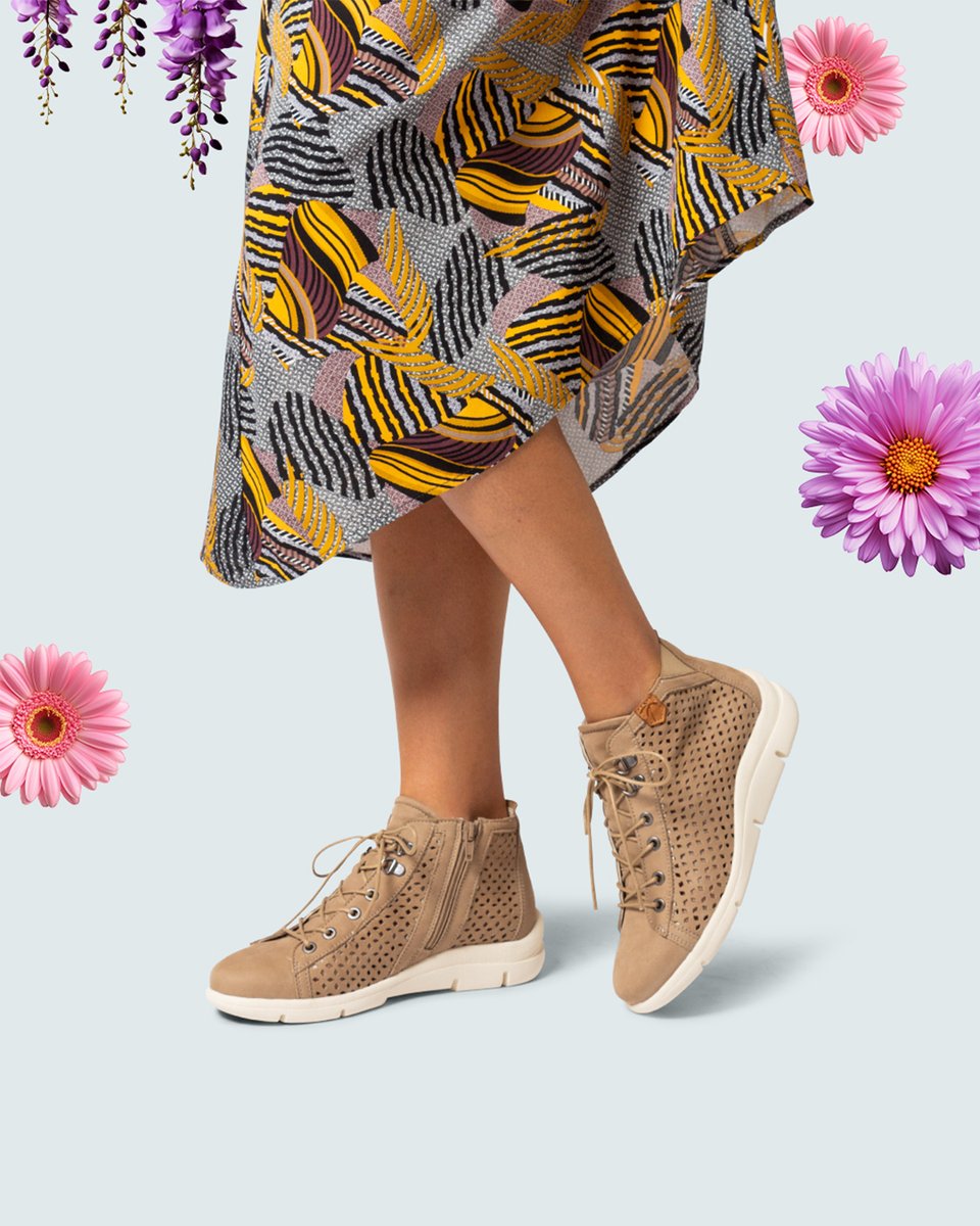 MEGA SPRING SALE: Your Summer Style Upgrade Starts Here! 🌺

👉 bit.ly/VictoriaDromed…

#dromedarisfootwear #womensshoes #footbeds #classicboots #archsupport #walkingshoes #travelshoes #fallinlovewithfashiontrends #comfortshoes #shoes #boots #sandals #shoesaddict #instagood