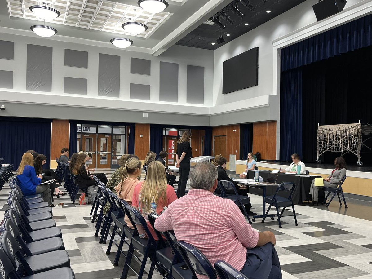 Pre-law programs are incredible learning opportunities for students and today our students held a mock trial with @hhscommandos students here at LCHS. #OneSumner