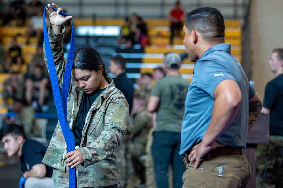 4thInfDiv's tweet image. The Lacerda Cup is in full swing, and the 4ID Combatives Team is currently in 1st Place! 🏆 They are doing an amazing job as a team and performing well in each event. Great work #4ID Combatives! 🤼‍♂️ 🤼‍♀️ 

#LethalTeams #InfantryWeek #LacerdaCup