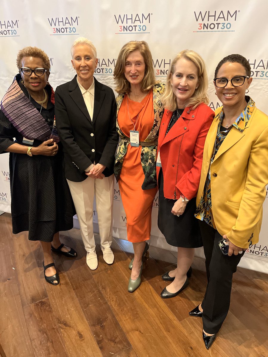I was thrilled to join @WHAMnow's #3not30 Forum on the importance of increasing investment in women's health research. I look forward to continuing to work with this group to bring change for women impacted by lung cancer!
@caroleewham 
@drstaceyrosen 
@egarnermd