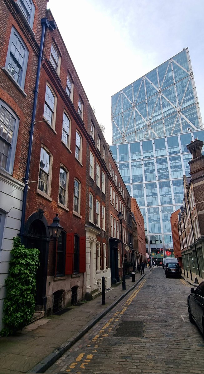Folgate Street - a rare part of the inner East End that has a bit of Then and Now rather than just Now. Personally, I think the modern accentuates the past and makes the historically ordinary appear extraordinary.