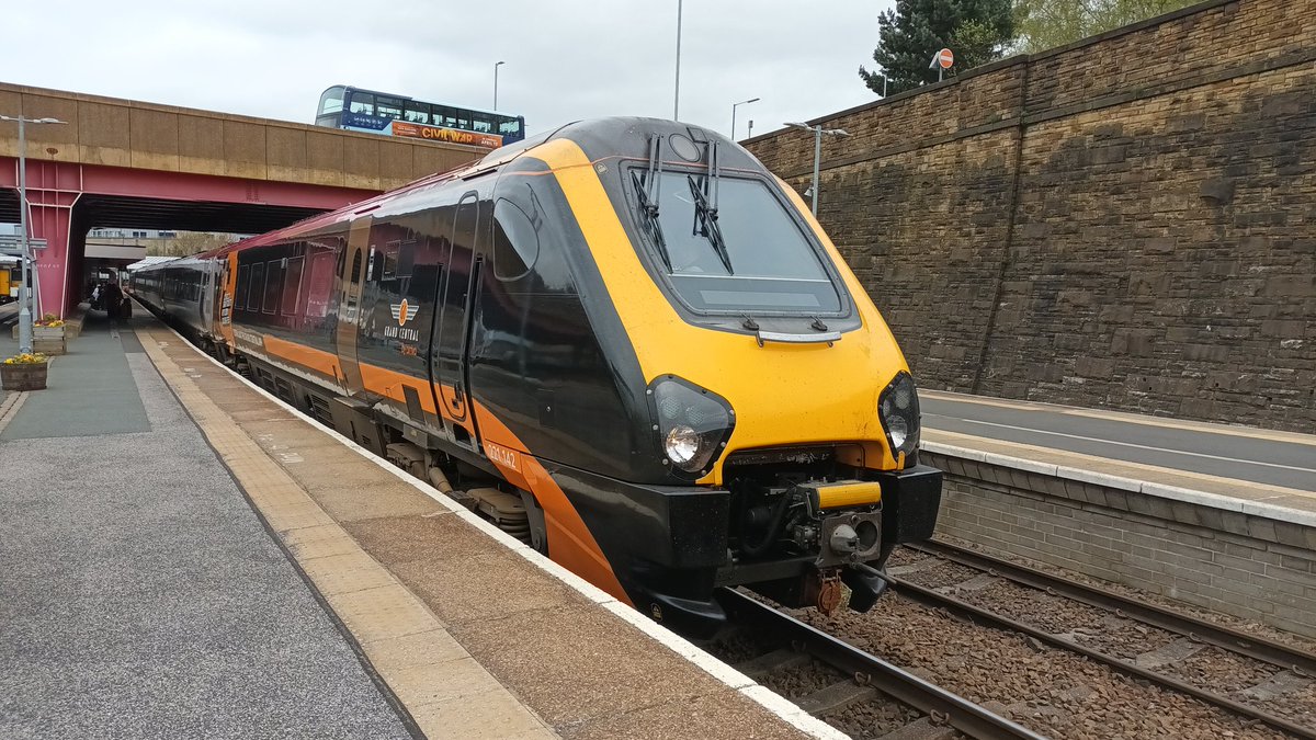 It was my first time travelling with @GC_Rail today. I was in 1st class as far as Peterborough for the bargain fare of £21.50. I'm glad I've done this as the Voyagers are only here for a bit longer. Arrived about 15 minutes late as but apart from that, it was the good journey.