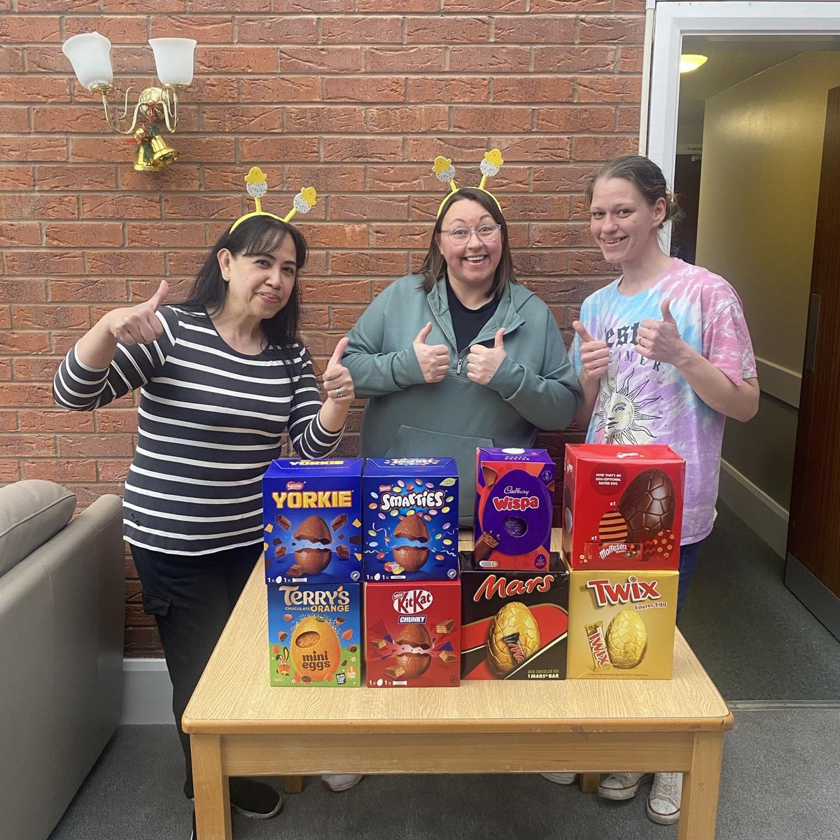 🐣 Recently, our Community Engagement Assistant Tami paid a visit to Trident Reach and Bethphage in Market Drayton during Easter. Both are adult living facilities for individuals with learning difficulties, where she distributed Easter eggs.

#Easter #MarketDrayton #Shropshire