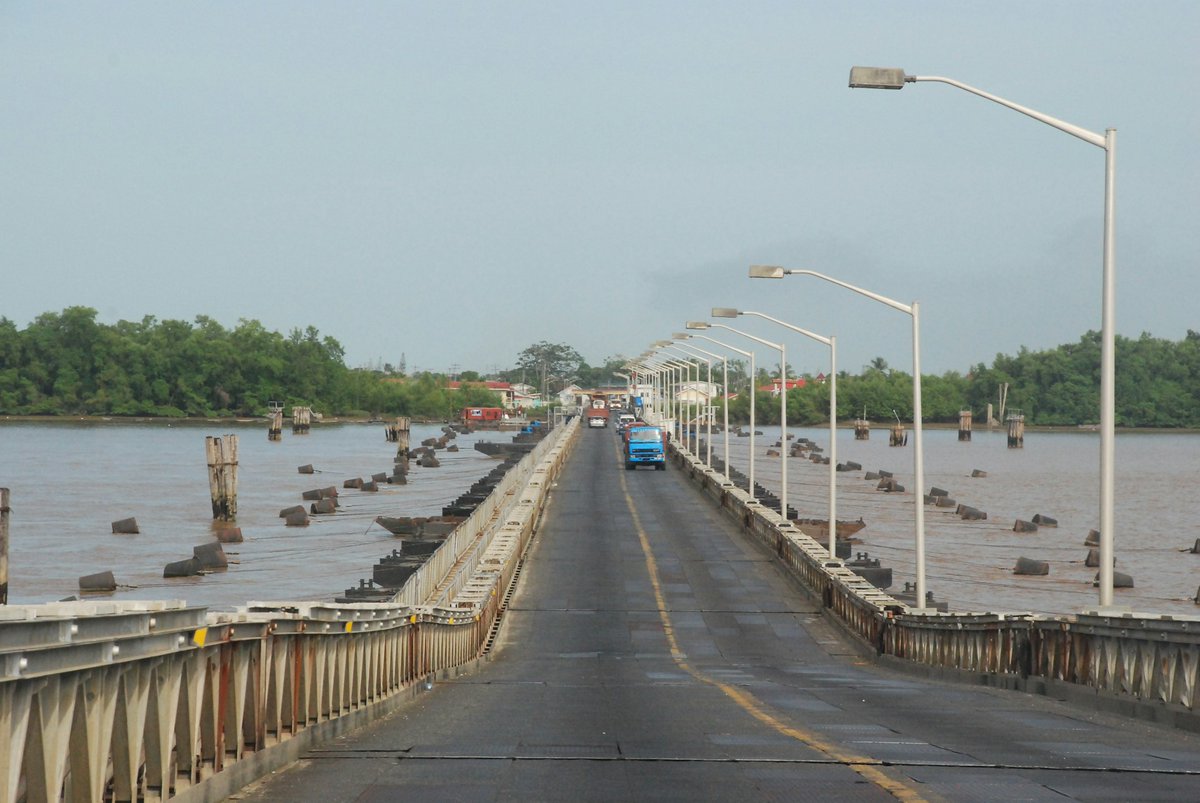 🏝️ Explore initiatives and stories shaping islands globally. From grassroots climate action to innovative conservation, these islands are driving positive change. Read more..👇 islandinnovation.co/newsletters/pr… Photo: Demerara bridge #Islands #Sustainability #conservation