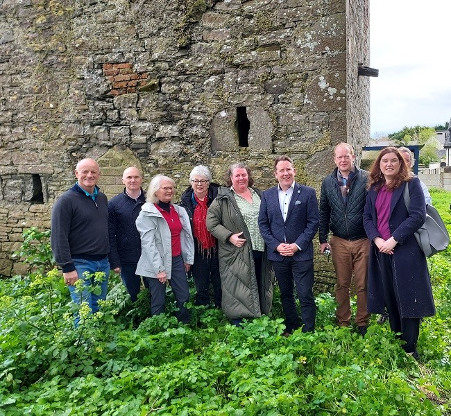 Minister O'Brien met with Balrothery Community Council and the CMF team including architect engineer John Kelly. Essential is the grá for heritage shown by the community who are determined to preserve and share the fantastic monuments of Balrothery #CMF2023