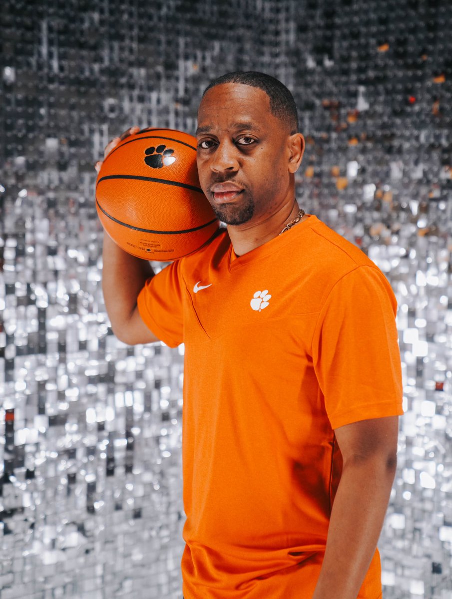 Clemson Women's Basketball tweet media