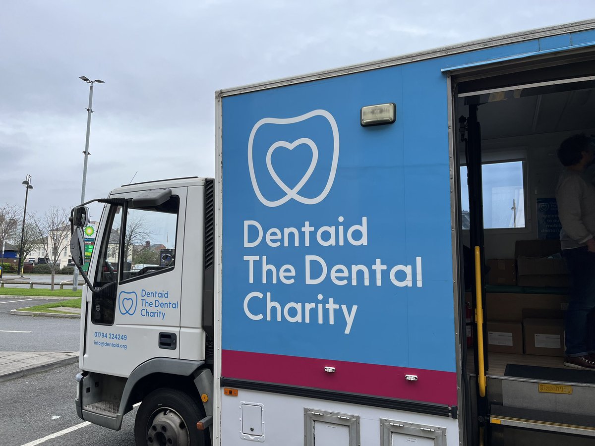 Some thoughts on working together to bring a mobile dental unit to a food bank. Strong partnerships are key @dentaid_charity @NCLFoodbank @Newcastle_NHS @NewcastleSDS @UniofNewcastle @BBCNews