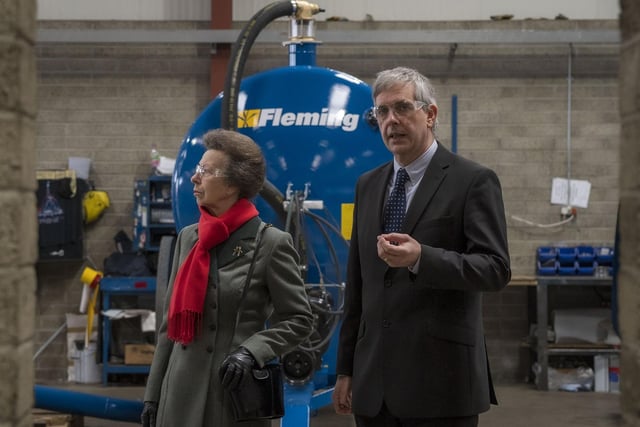 32 photographs of Princess Anne visit to Derry’s Fleming Agri Products Princess Anne paid a flying visit to Fleming Agri Products in Derry on Thursday when she met staff and apprentices at the Newbuildings facility. derryjournal.com/news/people/32…