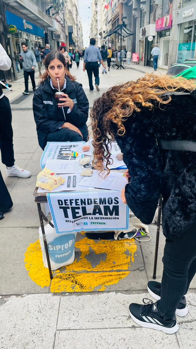 Vinimos a hacer nuestra pequeña parte por una Democracia con INFORMACIÓN fidedigna, no partidaria y a decirle NO a la censura. @AgenciaTelam #telamsedefiende #TelamNoSeCierra