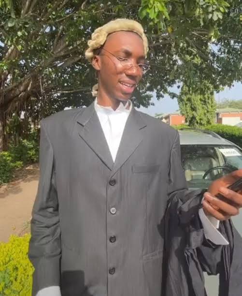 JustCasper_2's tweet image. Best Lawyer for Bobrisky?

Choose wisely.