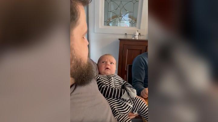 Baby has priceless reaction to seeing beard for first time independent.co.uk/tv/lifestyle/b…